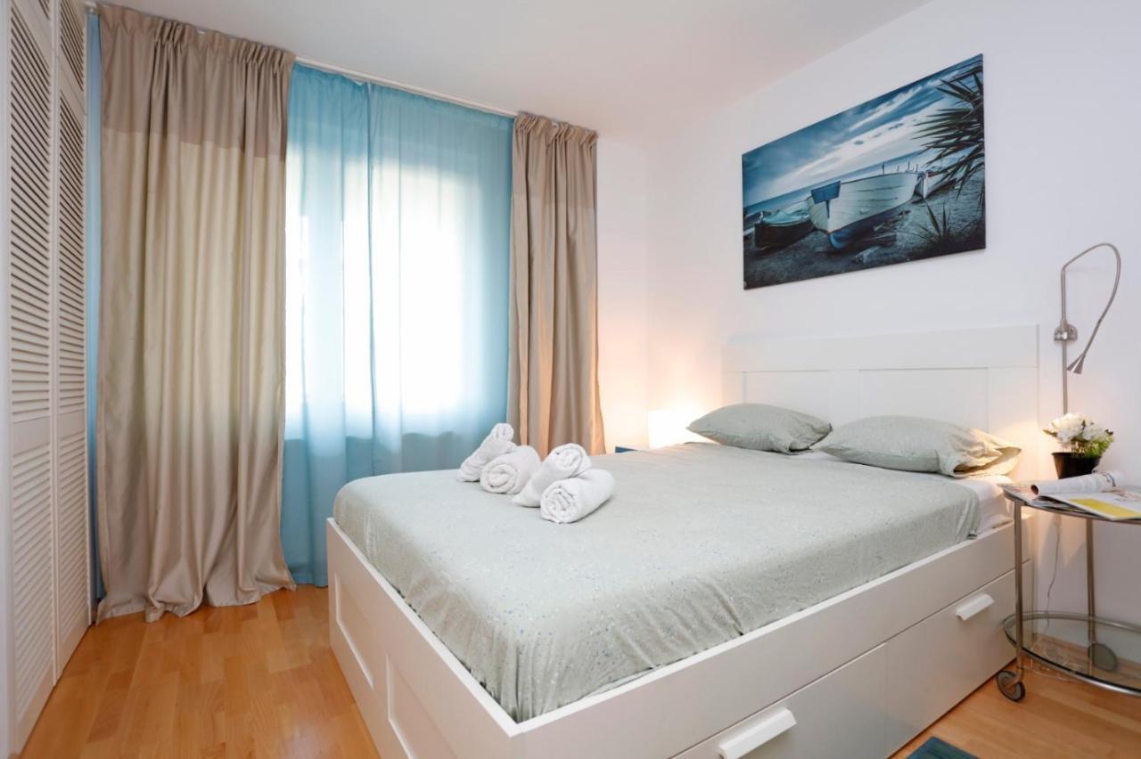 Apartment Gorgeous 2 Bedroom Duplex In City Center