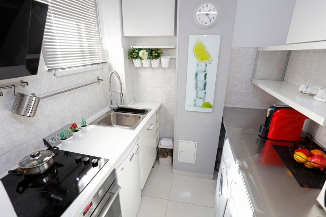 Gorgeous 2 Bedroom Duplex In City Center Appartamento